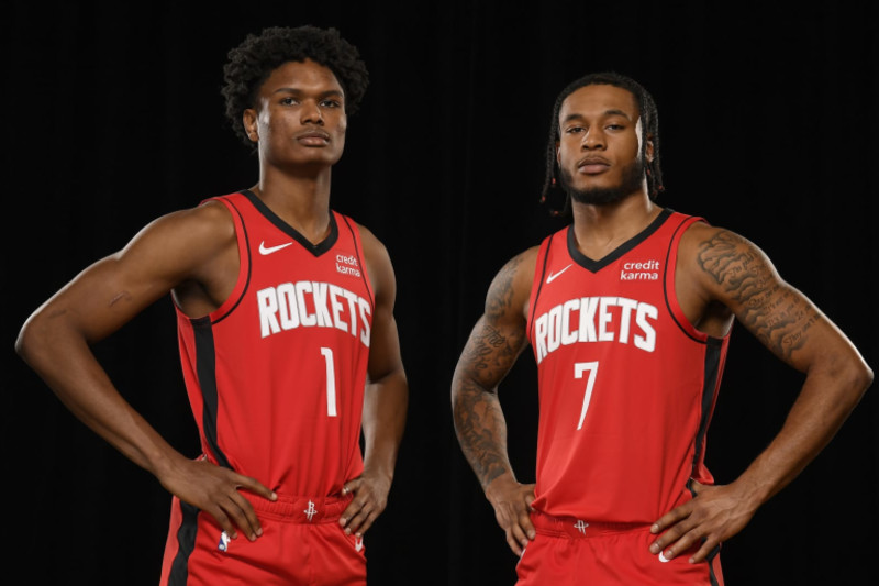 疯狂的足球：米兰门神迈尼昂的盘带合集（足坛狂潮：AC米兰门将迈尼昂盘带集锦）