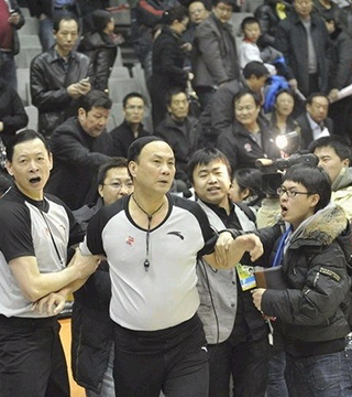 打个样子？曼城青年队4-0大胜皇马青年队（4-0！曼城青年队横扫皇马青年队，这是打样吗？）