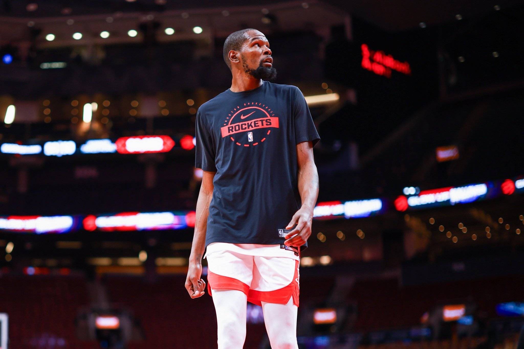 早日康复！西班牙人体育总监加拉加萨因急性心梗住院（西班牙人体育总监加拉加萨突发急性心肌梗死入院，祝早日康复）