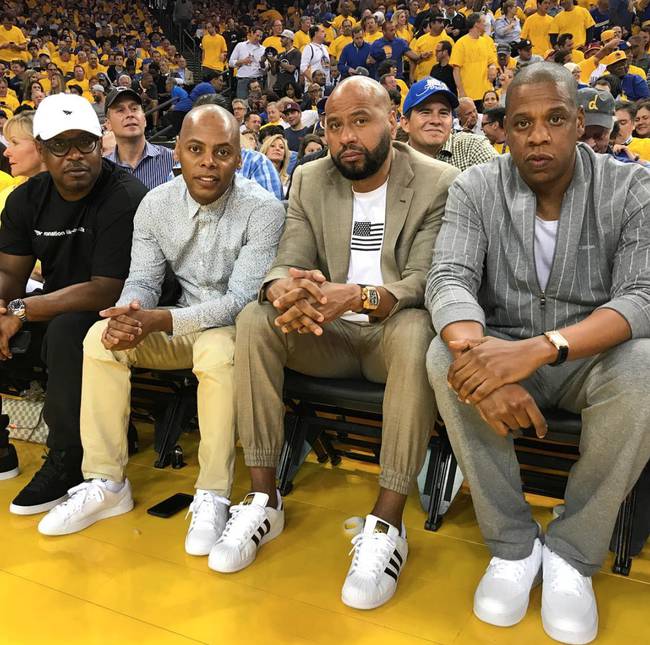 中超收官战观众人数：梭鱼湾62330人刷新本赛季纪录（中超收官战梭鱼湾62330人到场，刷新赛季上座纪录）